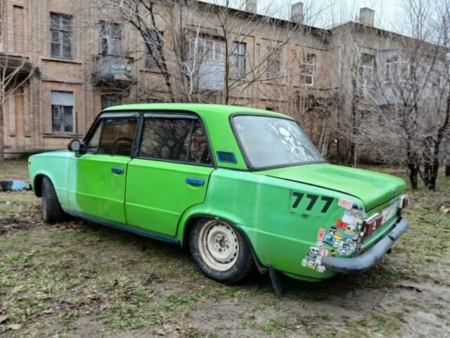 Зеленый ВАЗ 2101, объемом двигателя 1.6 л и пробегом 777 тыс. км за 400 $, фото 1 на Automoto.ua