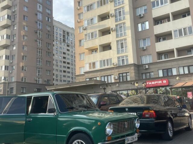 Зеленый ВАЗ 2101, объемом двигателя 0 л и пробегом 250 тыс. км за 898 $, фото 1 на Automoto.ua