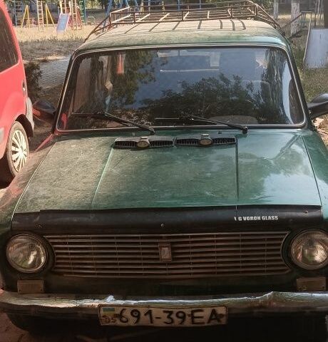 Зеленый ВАЗ 2101, объемом двигателя 1.2 л и пробегом 300 тыс. км за 310 $, фото 1 на Automoto.ua