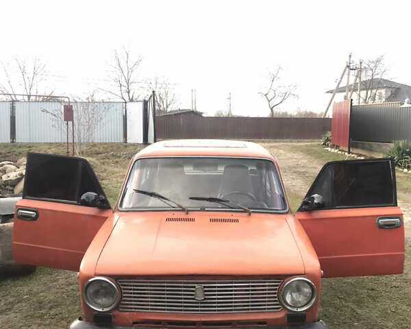 Оранжевый ВАЗ 2101, объемом двигателя 1.5 л и пробегом 160 тыс. км за 280 $, фото 1 на Automoto.ua