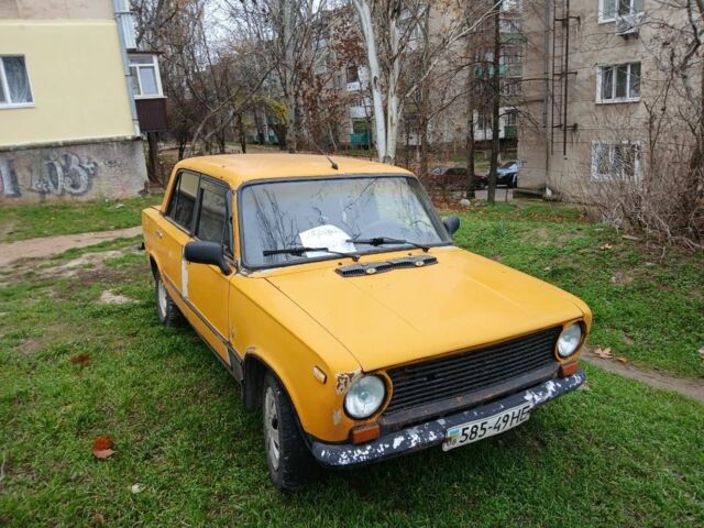 Помаранчевий ВАЗ 2101, об'ємом двигуна 1.2 л та пробігом 150 тис. км за 400 $, фото 1 на Automoto.ua