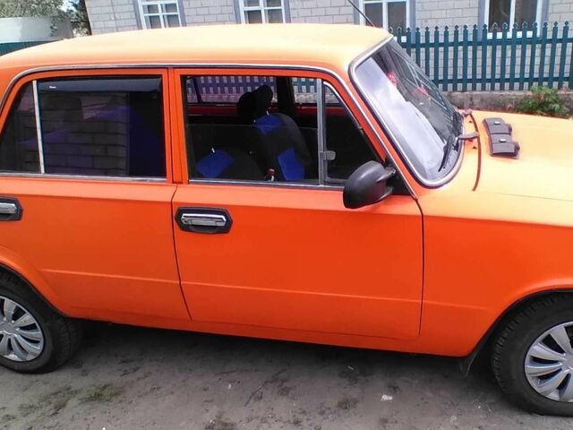 Оранжевый ВАЗ 2101, объемом двигателя 0.13 л и пробегом 999 тыс. км за 641 $, фото 1 на Automoto.ua