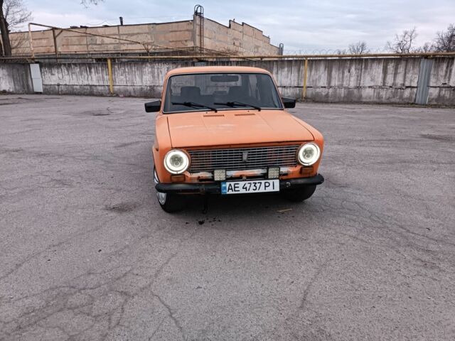 Оранжевый ВАЗ 2101, объемом двигателя 1.3 л и пробегом 200 тыс. км за 650 $, фото 1 на Automoto.ua