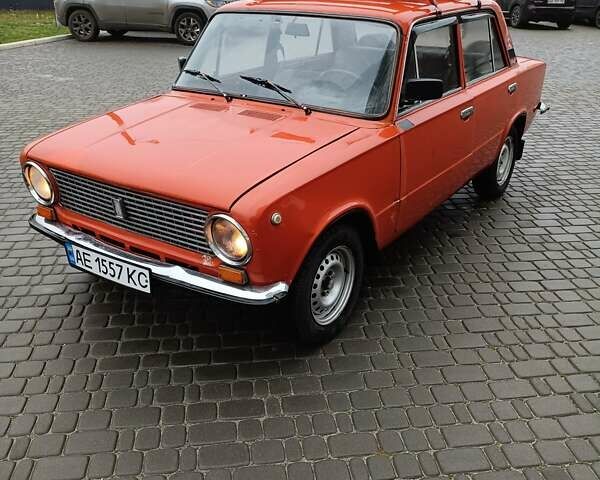 Помаранчевий ВАЗ 2101, об'ємом двигуна 1.2 л та пробігом 300 тис. км за 750 $, фото 1 на Automoto.ua