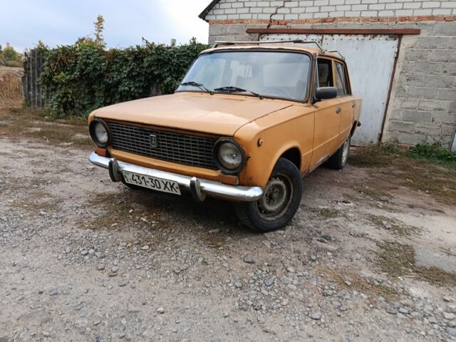 Оранжевый ВАЗ 2101, объемом двигателя 1.3 л и пробегом 120 тыс. км за 300 $, фото 1 на Automoto.ua