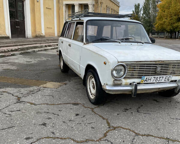 Белый ВАЗ 2102, объемом двигателя 1.3 л и пробегом 100 тыс. км за 474 $, фото 1 на Automoto.ua