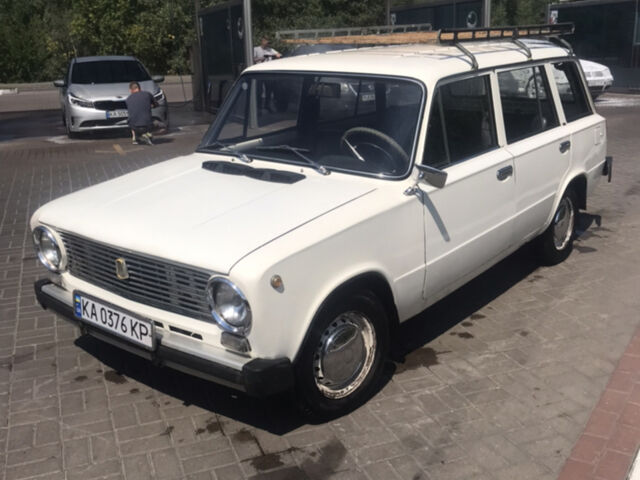 Белый ВАЗ 2102, объемом двигателя 1.2 л и пробегом 124 тыс. км за 1450 $, фото 1 на Automoto.ua