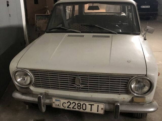 Белый ВАЗ 2102, объемом двигателя 0 л и пробегом 350 тыс. км за 582 $, фото 1 на Automoto.ua