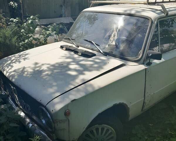 Белый ВАЗ 2102, объемом двигателя 1.2 л и пробегом 125 тыс. км за 500 $, фото 1 на Automoto.ua