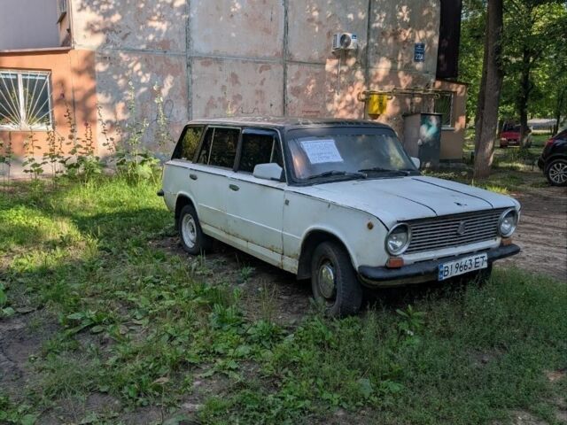 Белый ВАЗ 2102, объемом двигателя 1 л и пробегом 1000 тыс. км за 202 $, фото 1 на Automoto.ua