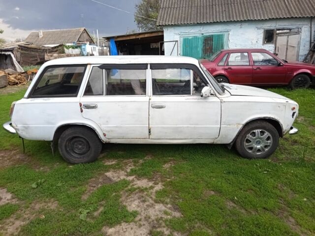 Белый ВАЗ 2102, объемом двигателя 1.2 л и пробегом 1000 тыс. км за 341 $, фото 1 на Automoto.ua