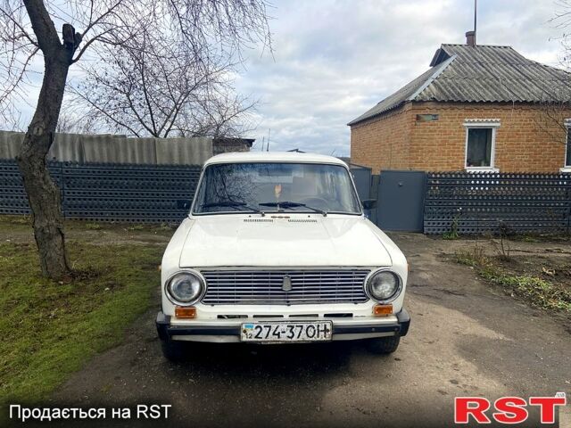 Белый ВАЗ 2102, объемом двигателя 1.3 л и пробегом 100 тыс. км за 700 $, фото 1 на Automoto.ua