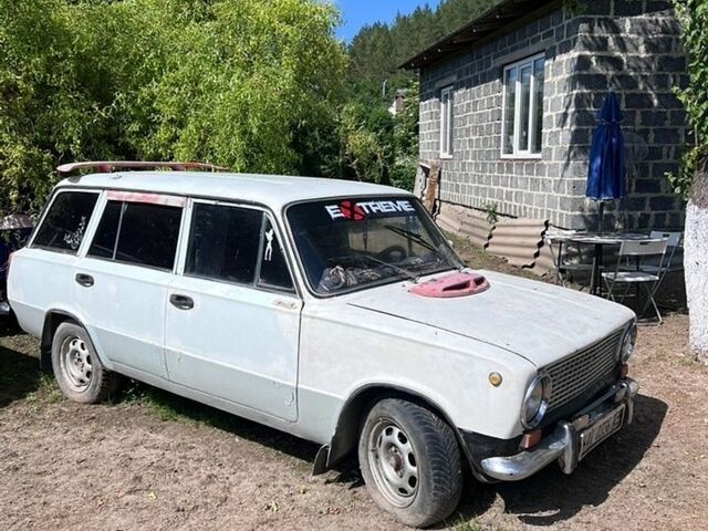 Белый ВАЗ 2102, объемом двигателя 0 л и пробегом 300 тыс. км за 300 $, фото 1 на Automoto.ua