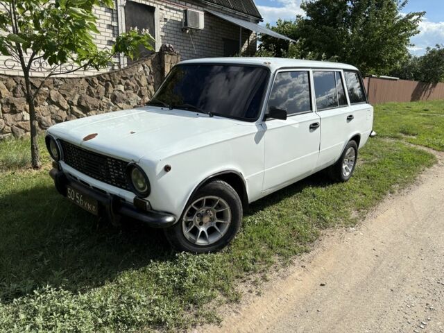 Белый ВАЗ 2102, объемом двигателя 1.3 л и пробегом 200 тыс. км за 558 $, фото 1 на Automoto.ua