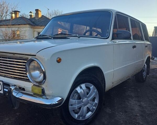 Бежевий ВАЗ 2102, об'ємом двигуна 1.3 л та пробігом 111 тис. км за 800 $, фото 1 на Automoto.ua