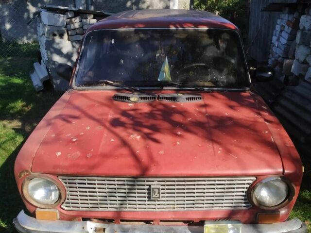 Красный ВАЗ 2102, объемом двигателя 1.2 л и пробегом 100 тыс. км за 247 $, фото 1 на Automoto.ua