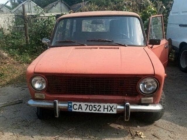 Красный ВАЗ 2102, объемом двигателя 1.2 л и пробегом 721 тыс. км за 367 $, фото 1 на Automoto.ua