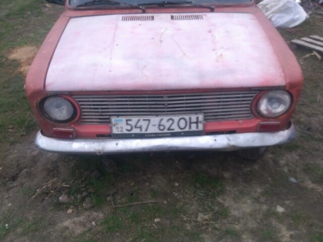 Красный ВАЗ 2102, объемом двигателя 0 л и пробегом 100 тыс. км за 550 $, фото 1 на Automoto.ua