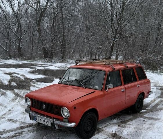Красный ВАЗ 2102, объемом двигателя 1.2 л и пробегом 999 тыс. км за 599 $, фото 1 на Automoto.ua