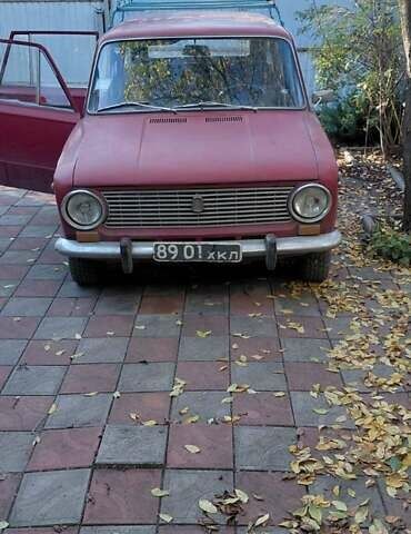Красный ВАЗ 2102, объемом двигателя 0 л и пробегом 200 тыс. км за 700 $, фото 1 на Automoto.ua