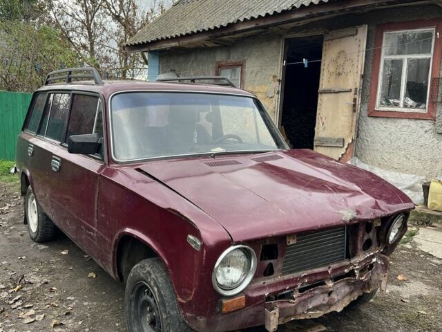 Красный ВАЗ 2102, объемом двигателя 1.2 л и пробегом 28 тыс. км за 216 $, фото 1 на Automoto.ua