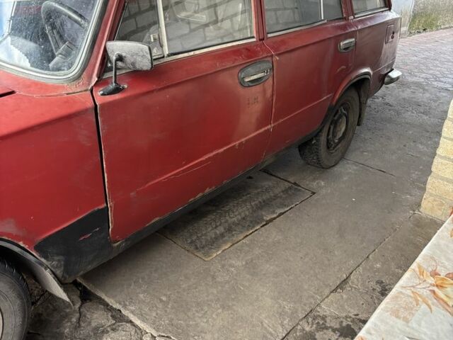 Красный ВАЗ 2102, объемом двигателя 0 л и пробегом 200 тыс. км за 308 $, фото 1 на Automoto.ua