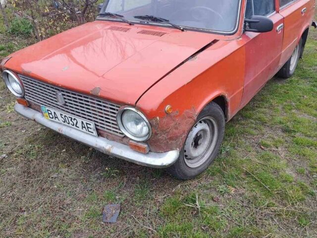 Красный ВАЗ 2102, объемом двигателя 1.5 л и пробегом 300 тыс. км за 310 $, фото 1 на Automoto.ua