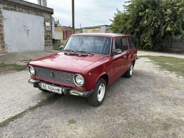 Красный ВАЗ 2102, объемом двигателя 1.3 л и пробегом 200 тыс. км за 549 $, фото 1 на Automoto.ua