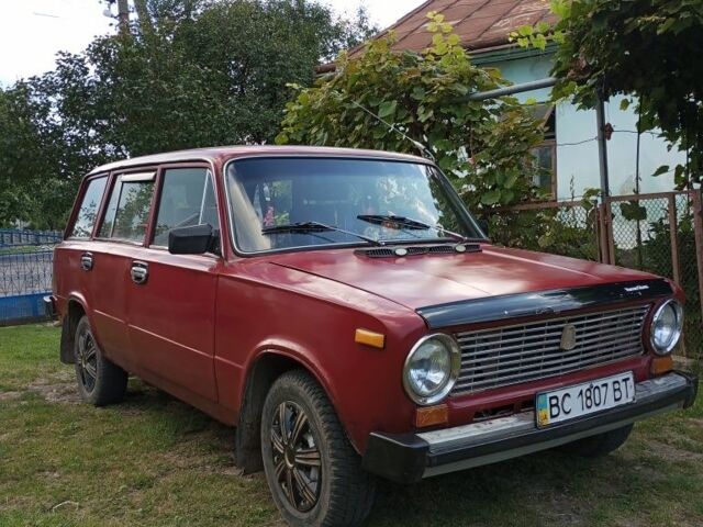 Красный ВАЗ 2102, объемом двигателя 1.3 л и пробегом 300 тыс. км за 900 $, фото 1 на Automoto.ua