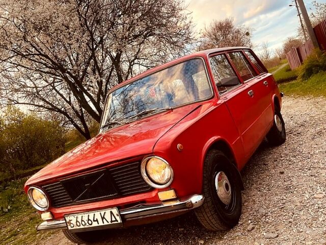 Красный ВАЗ 2102, объемом двигателя 1.2 л и пробегом 200 тыс. км за 680 $, фото 1 на Automoto.ua