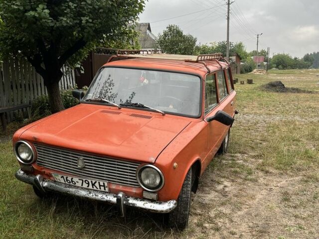 Червоний ВАЗ 2102, об'ємом двигуна 1.5 л та пробігом 80 тис. км за 1000 $, фото 1 на Automoto.ua
