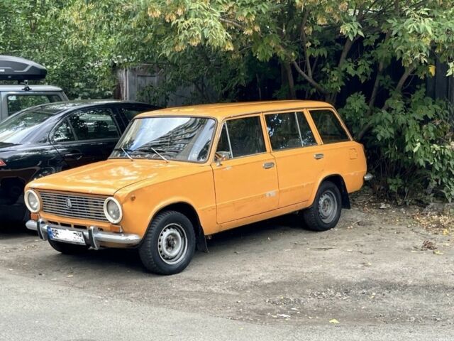 Желтый ВАЗ 2102, объемом двигателя 1.2 л и пробегом 3 тыс. км за 500 $, фото 1 на Automoto.ua