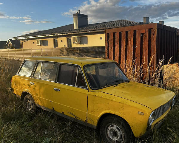 Желтый ВАЗ 2102, объемом двигателя 1.5 л и пробегом 150 тыс. км за 350 $, фото 1 на Automoto.ua