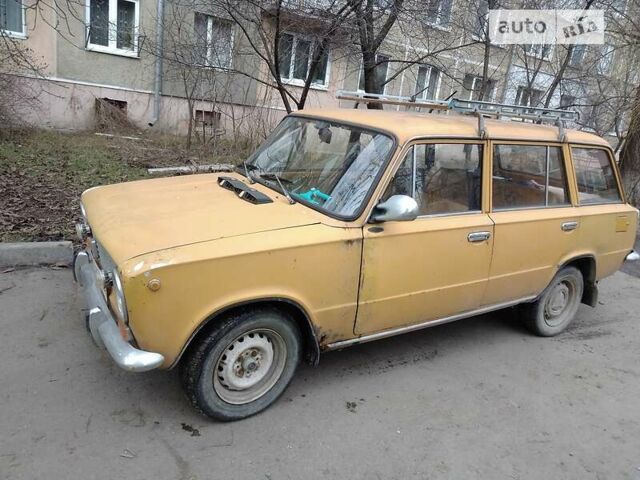 Желтый ВАЗ 2102, объемом двигателя 0 л и пробегом 100 тыс. км за 864 $, фото 1 на Automoto.ua