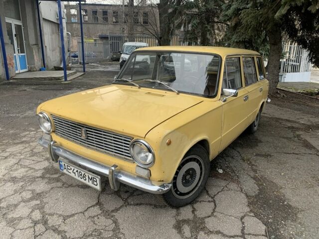 Желтый ВАЗ 2102, объемом двигателя 1.2 л и пробегом 120 тыс. км за 1300 $, фото 1 на Automoto.ua