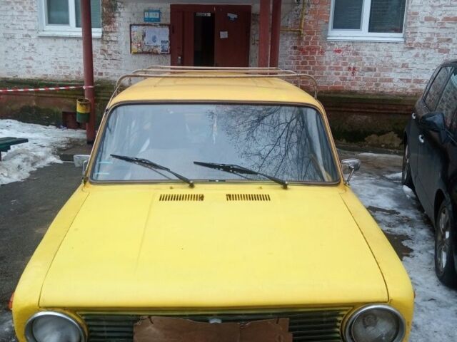 Жовтий ВАЗ 2102, об'ємом двигуна 1.5 л та пробігом 300 тис. км за 348 $, фото 1 на Automoto.ua