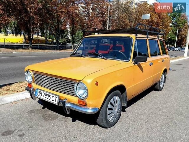 Желтый ВАЗ 2102, объемом двигателя 1.2 л и пробегом 200 тыс. км за 1200 $, фото 1 на Automoto.ua