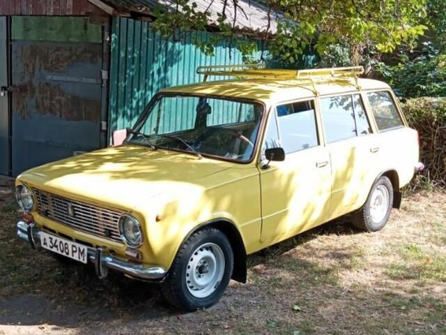 Желтый ВАЗ 2102, объемом двигателя 0 л и пробегом 45 тыс. км за 583 $, фото 1 на Automoto.ua
