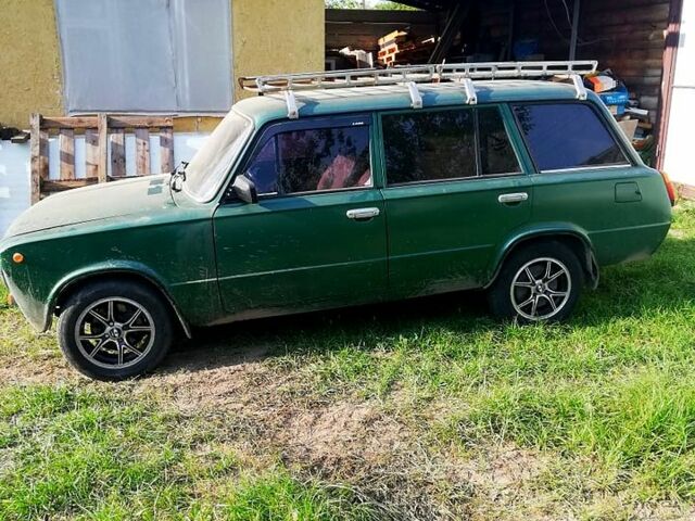 Зеленый ВАЗ 2102, объемом двигателя 1.2 л и пробегом 0 тыс. км за 1000 $, фото 1 на Automoto.ua