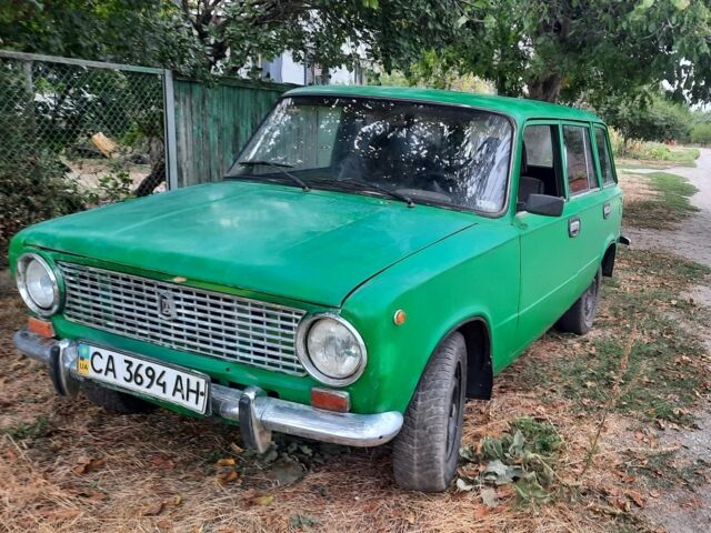 Зеленый ВАЗ 2102, объемом двигателя 0 л и пробегом 300 тыс. км за 528 $, фото 1 на Automoto.ua