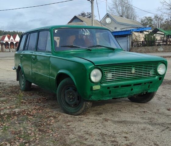 Зеленый ВАЗ 2102, объемом двигателя 1.5 л и пробегом 35 тыс. км за 400 $, фото 1 на Automoto.ua