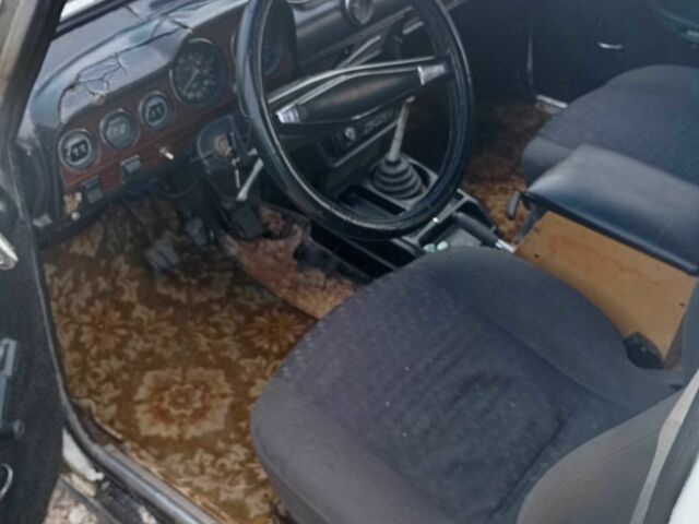 Білий ВАЗ 2103, об'ємом двигуна 1.3 л та пробігом 180 тис. км за 650 $, фото 1 на Automoto.ua