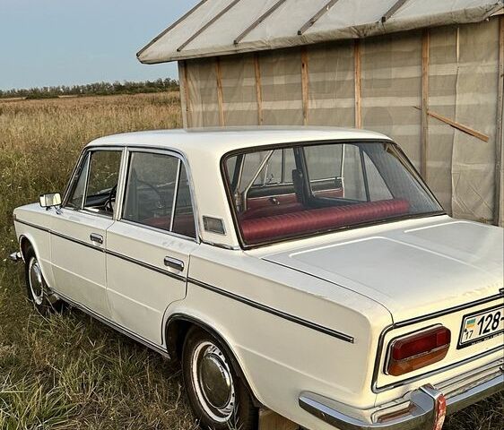 Белый ВАЗ 2103, объемом двигателя 1.5 л и пробегом 100 тыс. км за 970 $, фото 1 на Automoto.ua
