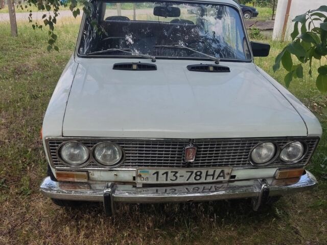 Белый ВАЗ 2103, объемом двигателя 1 л и пробегом 97 тыс. км за 500 $, фото 1 на Automoto.ua