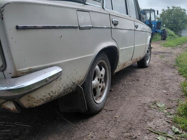 Білий ВАЗ 2103, об'ємом двигуна 0 л та пробігом 500 тис. км за 361 $, фото 1 на Automoto.ua