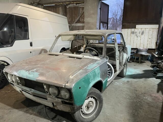 Белый ВАЗ 2103, объемом двигателя 0 л и пробегом 300 тыс. км за 350 $, фото 1 на Automoto.ua
