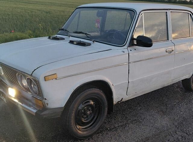 Белый ВАЗ 2103, объемом двигателя 1.3 л и пробегом 89 тыс. км за 681 $, фото 1 на Automoto.ua