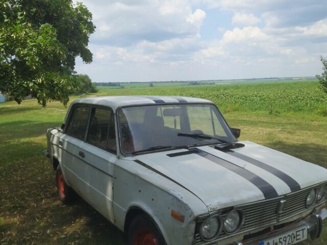 Белый ВАЗ 2103, объемом двигателя 1.3 л и пробегом 300 тыс. км за 247 $, фото 1 на Automoto.ua