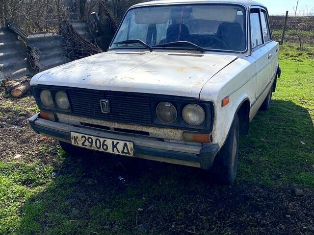 Белый ВАЗ 2103, объемом двигателя 1.5 л и пробегом 200 тыс. км за 300 $, фото 1 на Automoto.ua