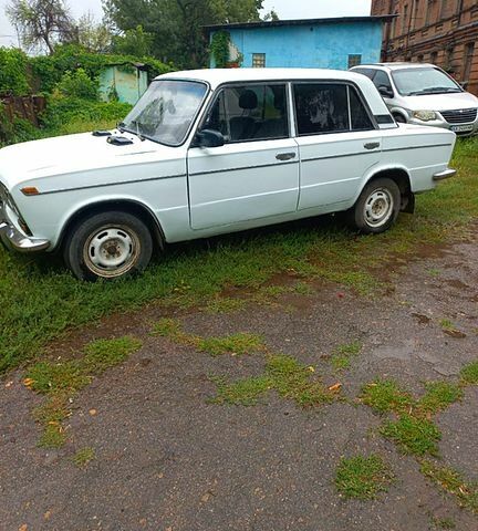Білий ВАЗ 2103, об'ємом двигуна 1.5 л та пробігом 150 тис. км за 1100 $, фото 1 на Automoto.ua